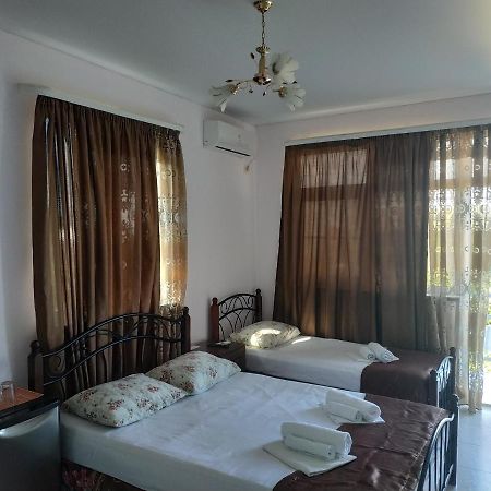 Guest House U Antoniny กากรา ภายนอก รูปภาพ
