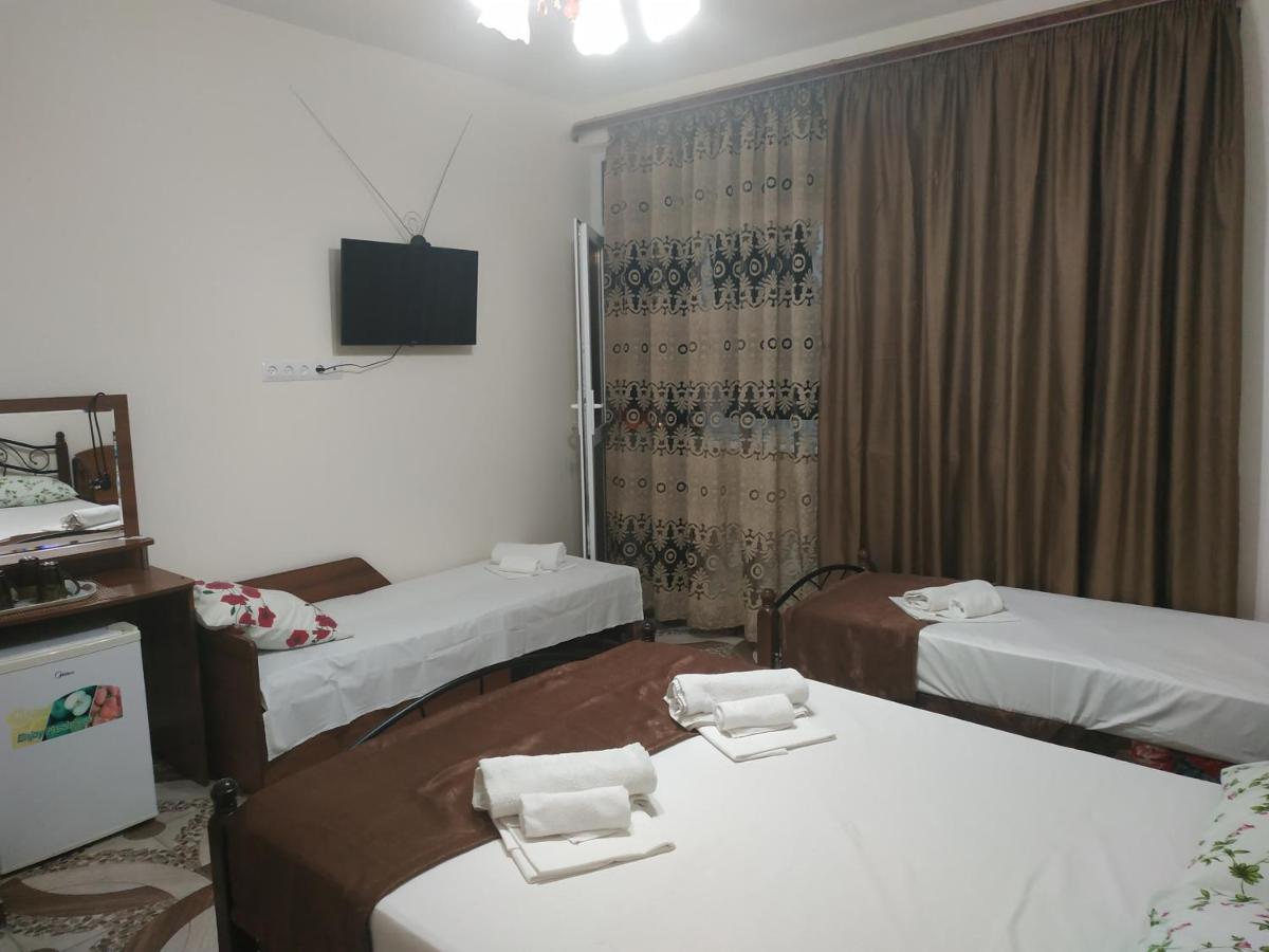 Guest House U Antoniny กากรา ภายนอก รูปภาพ